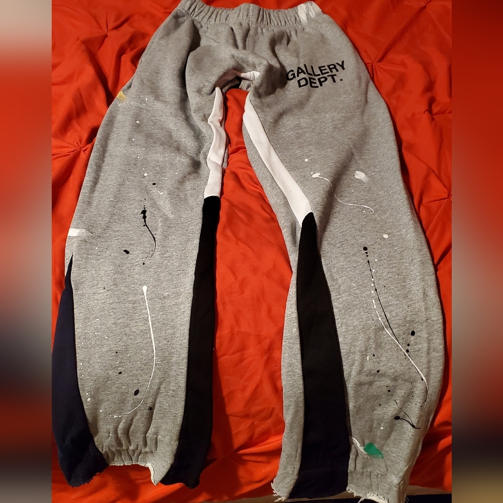 Gallery Dept. Gray Sweatpants with Paint Splatter